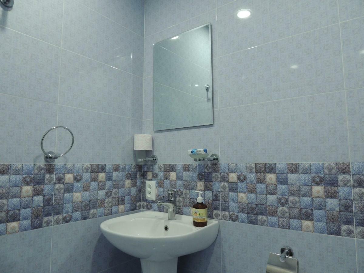 Blue Guesthouse Степанцмінда Екстер'єр фото
