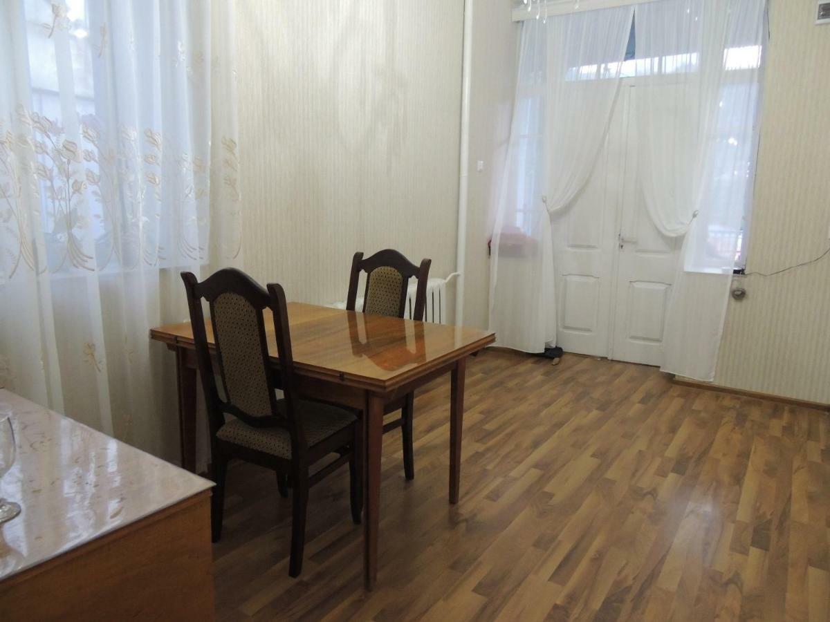 Blue Guesthouse Степанцмінда Екстер'єр фото