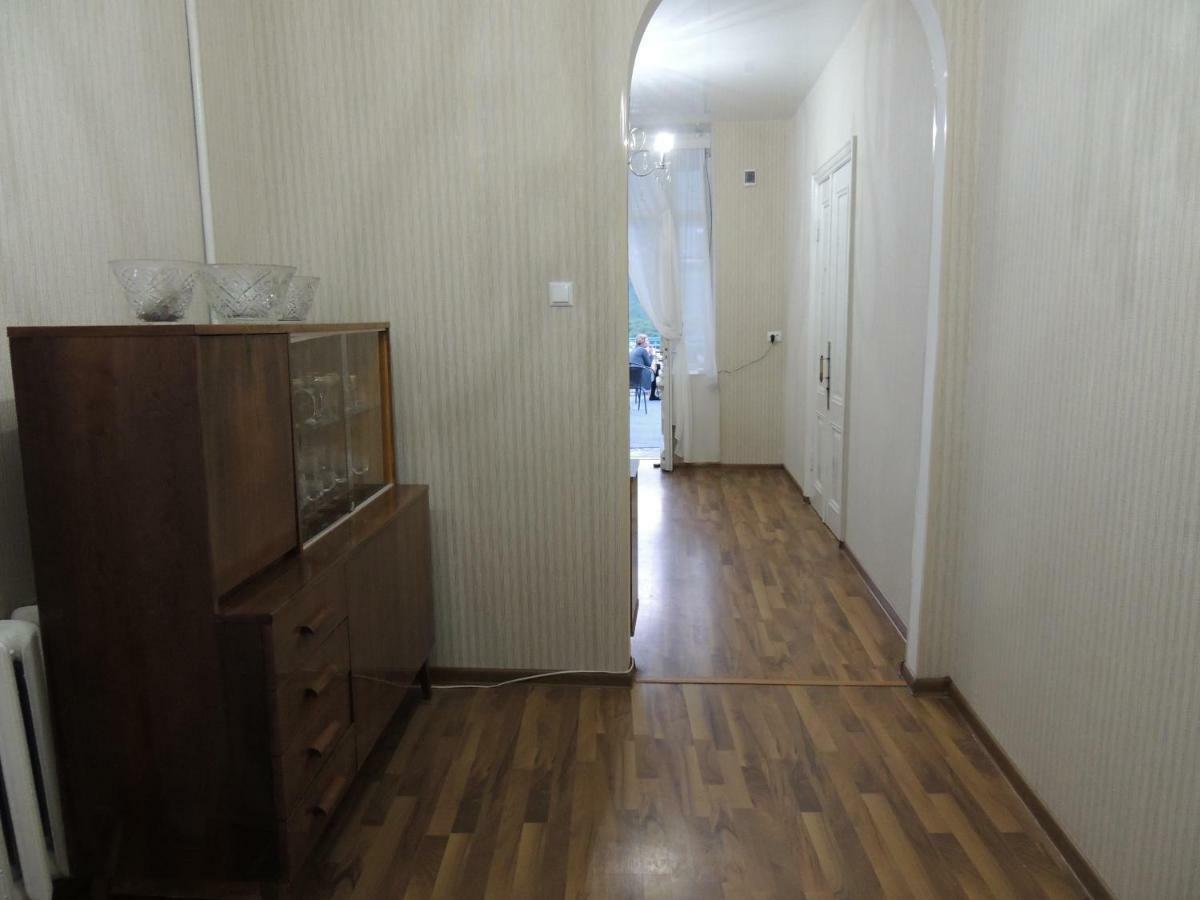 Blue Guesthouse Степанцмінда Екстер'єр фото